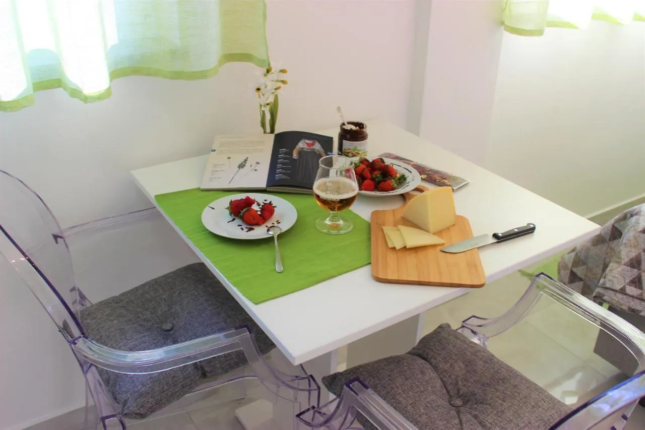 Marine Lux Apartments Póla