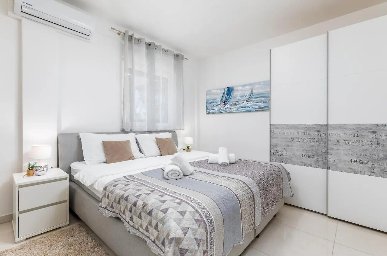 Marine Lux Apartments Pula