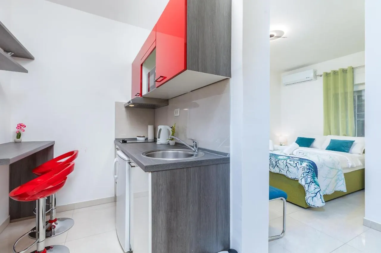 Marine Lux Apartments Pula 0*,